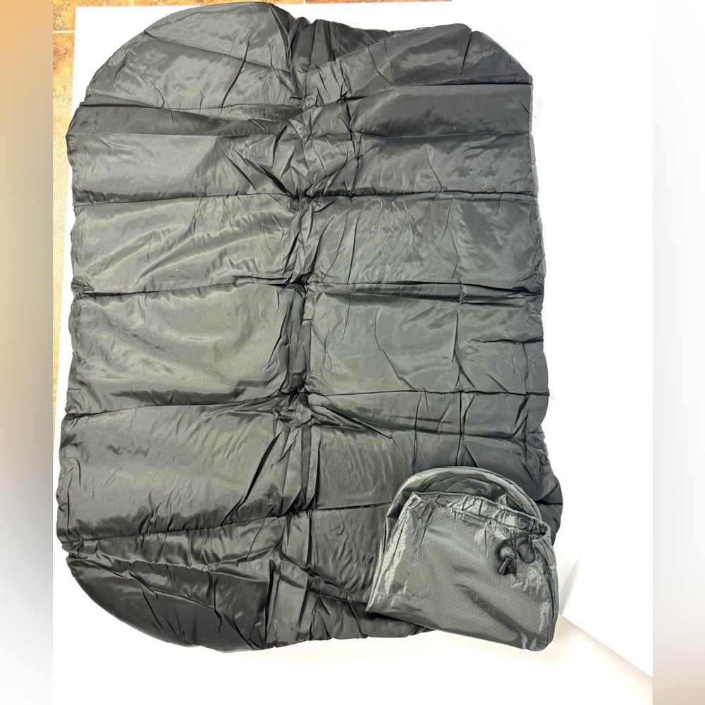 NEW Outdoor Waterproof dog bed for crate 43 x 30“